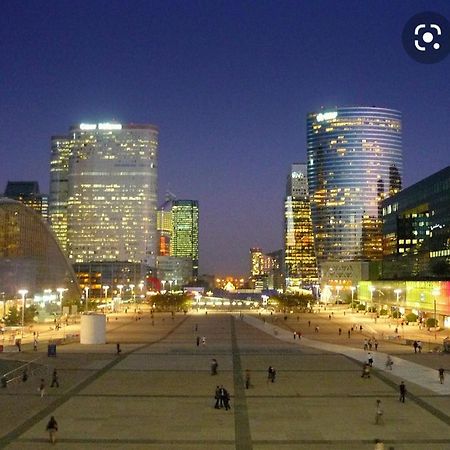 Studio Neuf Paris La Defense Metro 15 Rueil - Suresnes - Mont Valerien Exterior photo